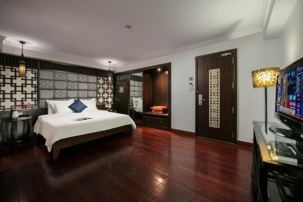 Church Boutique Hotel Hang Trong Hanoi Eksteriør billede