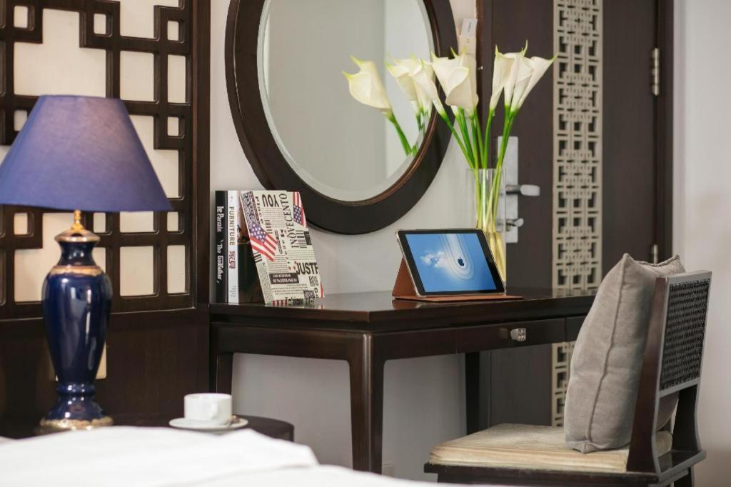 Church Boutique Hotel Hang Trong Hanoi Eksteriør billede