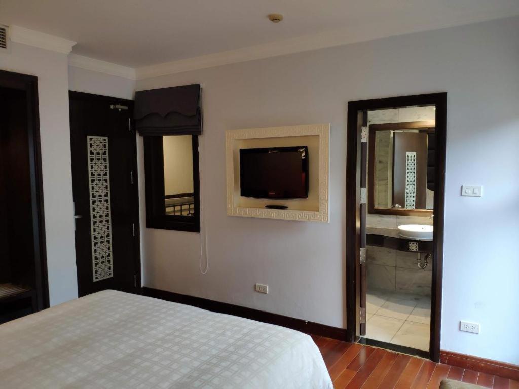 Church Boutique Hotel Hang Trong Hanoi Eksteriør billede